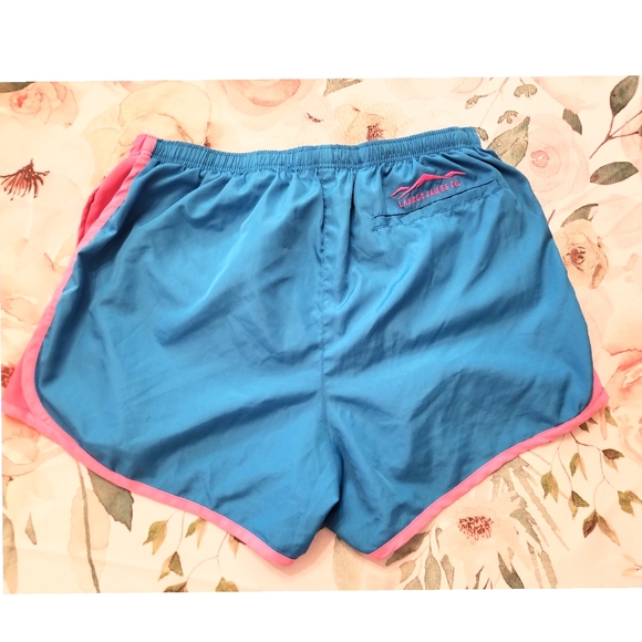 Lauren James running shorts - Picture 2 of 3